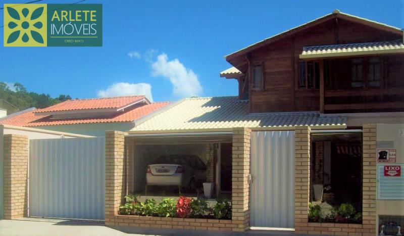 Casa - Porto Belo SC