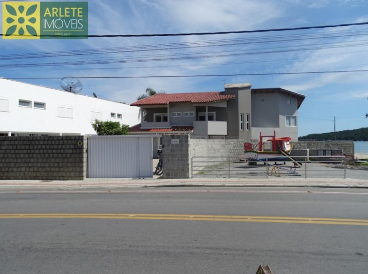 Casa - Porto Belo SC